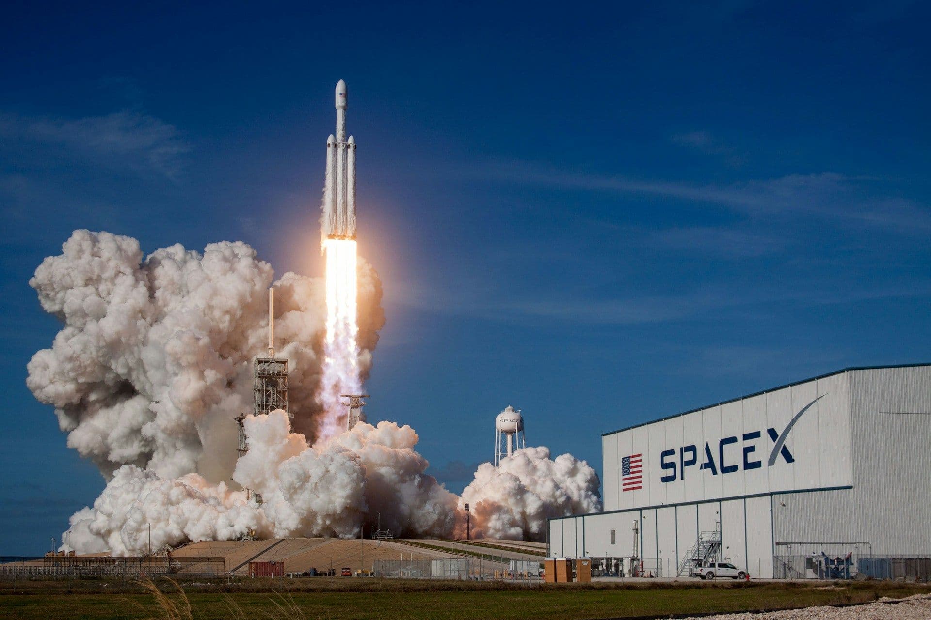 SpaceX's IPO Is Making 4,400 Employees Millionaires. AI Startup Workers Are Paying Attention.