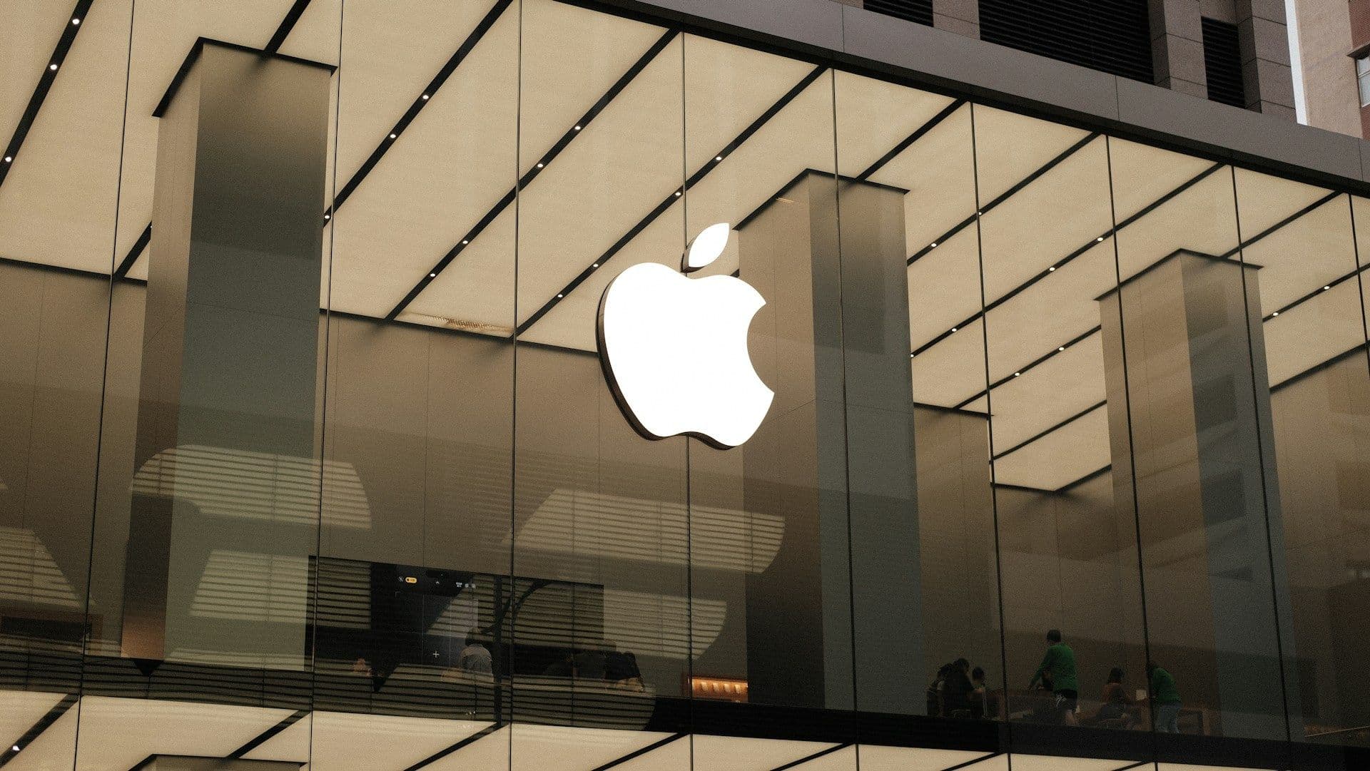 Apple Files OpenAI Lawsuit Over Alleged Theft of Hardware Trade Secrets